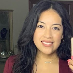 Meet your Posher, Irais